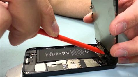 How do you repair an iPhone screen?